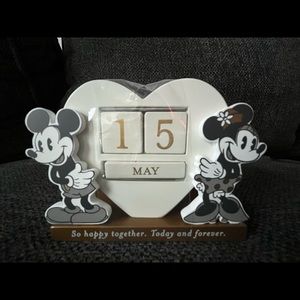 NWOT - Disney Perpetual Calendar